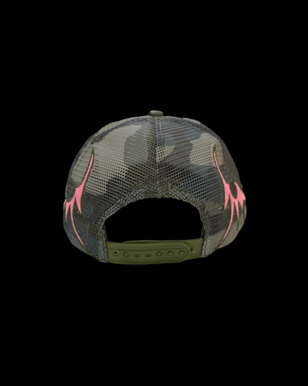 THE CAMO TRUCKER