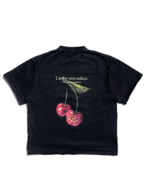 Le tee-shirt cerise