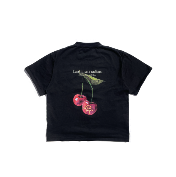 Le tee-shirt cerise